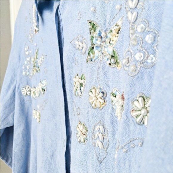 VINTAGE Embellished button down denim blouse Large - Picture 2 of 5